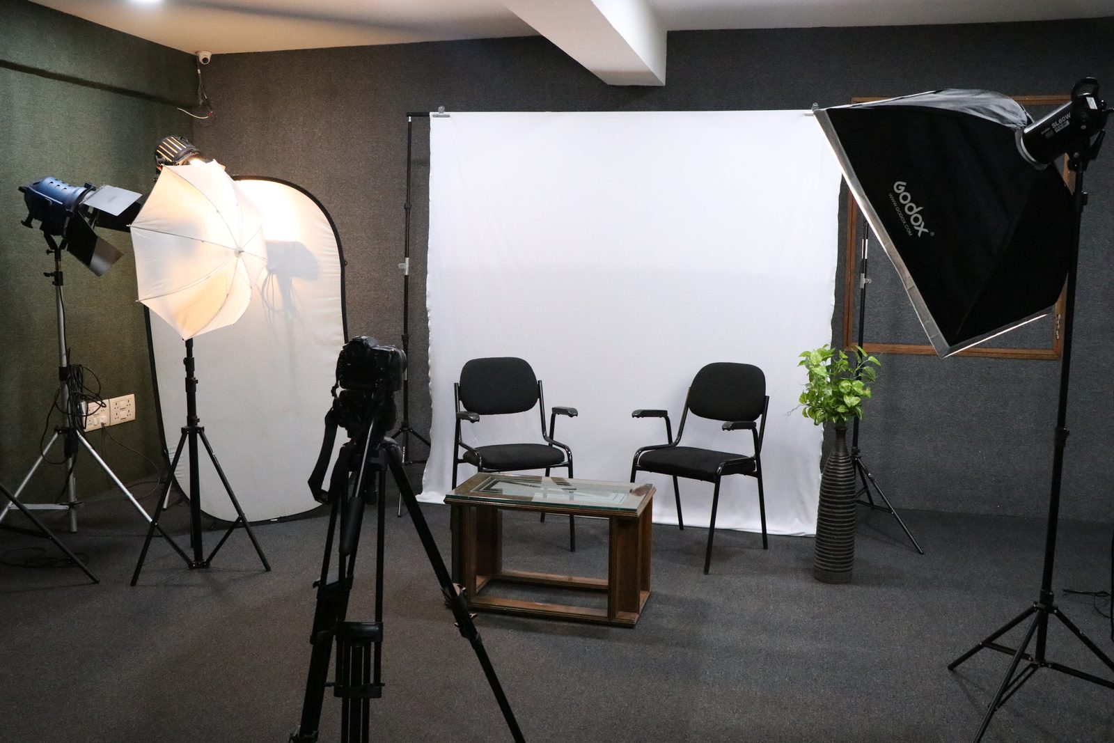 Chroma Green Screen Shoot Studio